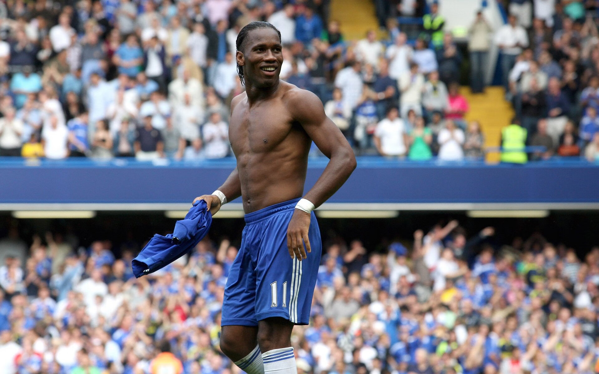 足球+智能硬件结合,比赛装备科技感十足,足球技术展示